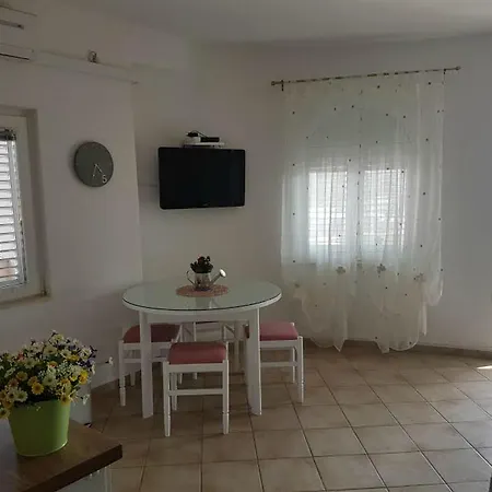 Matea Appartamento Sukošan